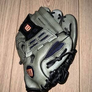 Kids Wilson Baseball Glove